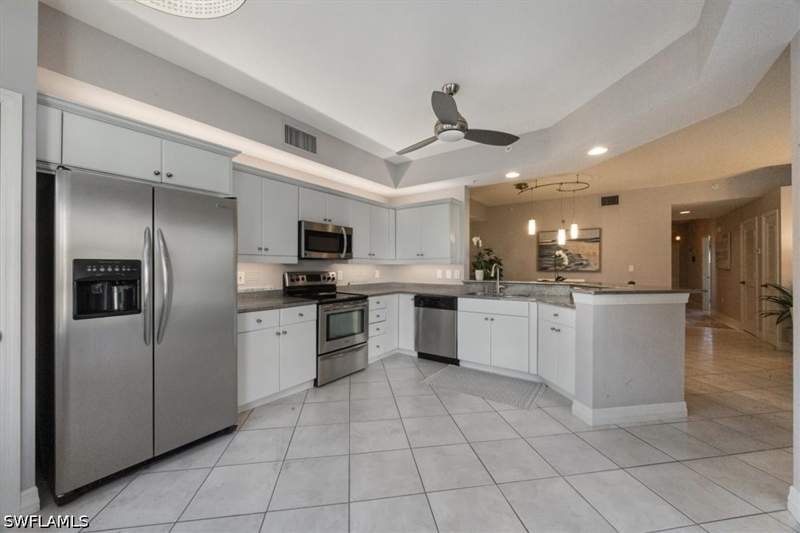 2 bedroom Condominium at 410 Bayfront Pl 2403, Bayfront, Naples — photo 4