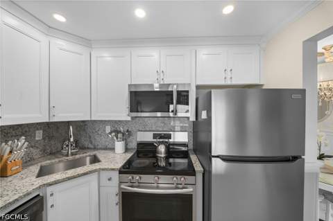 671 E Gulf Dr 4B3, Sanibel FL - photo 12 of 31