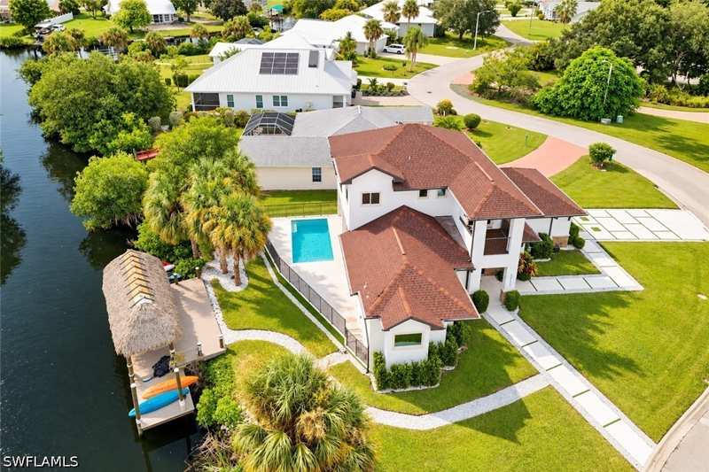 3 bedroom SingleFamilyResidence at 15361 River Cove Ct, Waterway Cove, North Fort Myers — photo 1