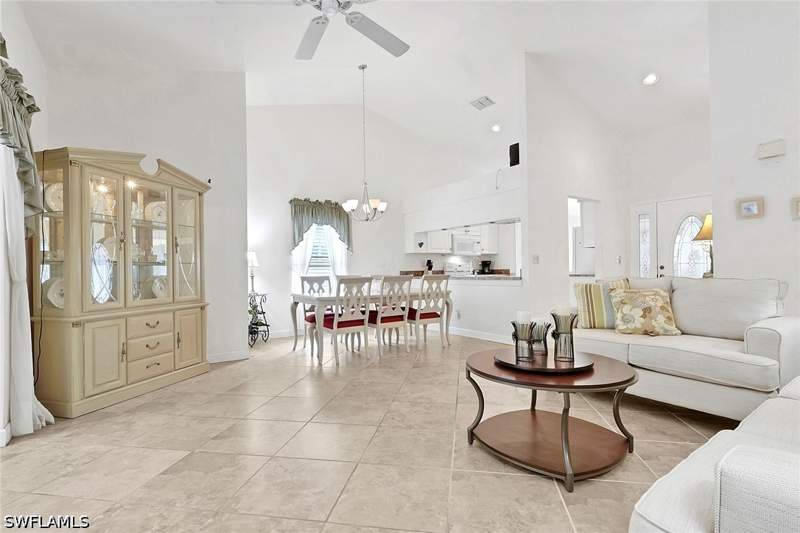 3 bedroom SingleFamilyResidence at 237 Fox Den Cir, Foxmoor, Naples — photo 4