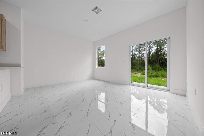 3 bedroom SingleFamilyResidence at 3416 69th St W, Lehigh Acres, Lehigh Acres — photo 4