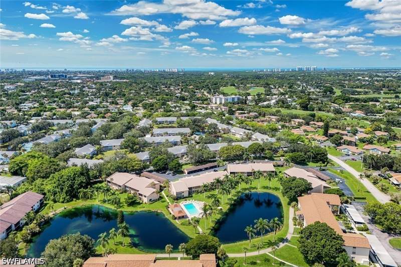 2 bedroom Condominium at 960 Palm View Dr 209, Courtwood, Naples — photo 2