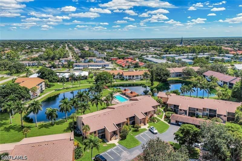 2 bedroom Condominium at 960 Palm View Dr 209, Courtwood, Naples — photo 3