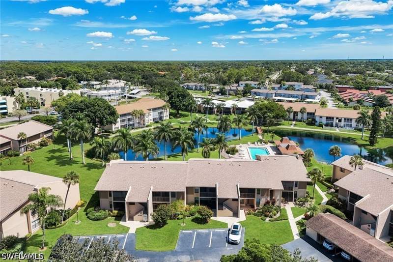 2 bedroom Condominium at 960 Palm View Dr 209, Courtwood, Naples — photo 4
