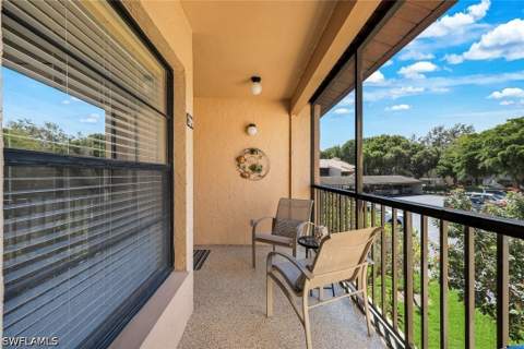 960 Palm View Dr 209, Naples FL - photo 7 of 38
