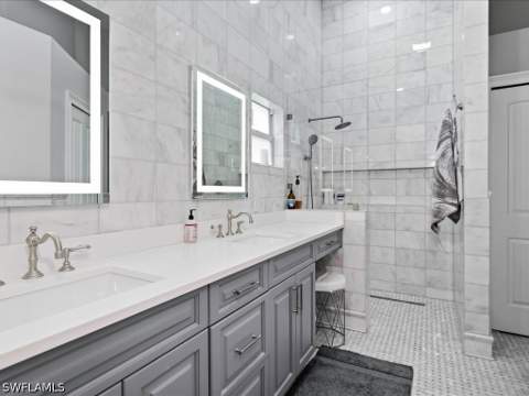 798 Wiggins Bay Dr, Naples FL - photo 10 of 41