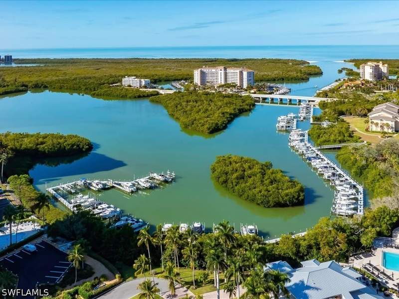 3 bedroom Attached at 798 Wiggins Bay Dr, Wiggins Bay Villas, Naples — photo 4