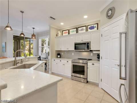 882 Carrick Bend Cir 102, Naples FL - photo 12 of 37