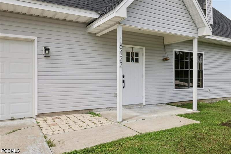 3 bedroom SingleFamilyResidence at 18422 Huckleberry Rd, San Carlos Park, Fort Myers — photo 3