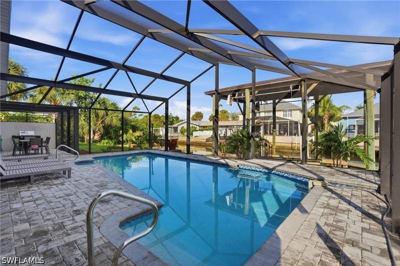 3 bedroom SingleFamilyResidence at 323 Washington Ct, Shell Mound Park, Fort Myers Beach — photo 2