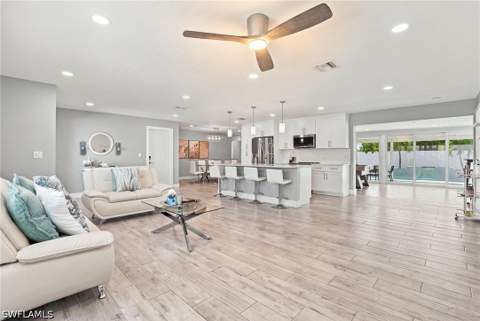 310 Madison Ct, Fort Myers Beach FL - photo 8 of 36