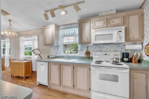 2105 Crystal Lake Dr, Naples FL - photo 18 of 43
