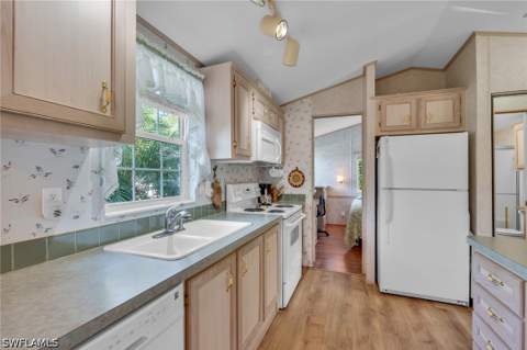 2105 Crystal Lake Dr, Naples FL - photo 20 of 43