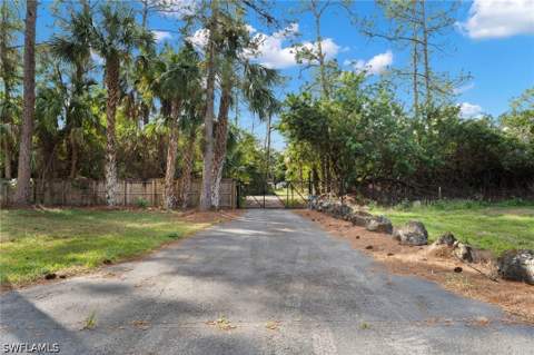 840 Jung Blvd W, Naples FL - photo 10 of 39