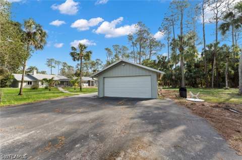 840 Jung Blvd W, Naples FL - photo 16 of 39