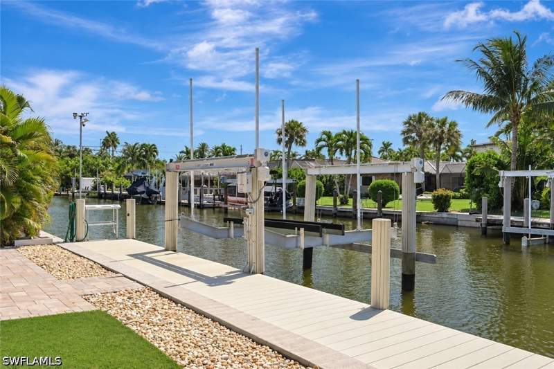 2 bedroom SingleFamilyResidence at 1540 Curlew Ave, Golden Shores, Naples — photo 4
