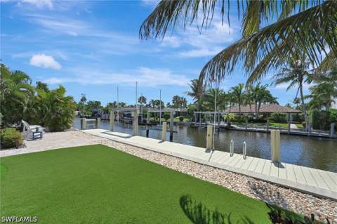 1540 Curlew Ave, Naples FL - photo 6 of 37