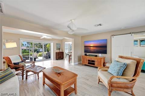 1540 Curlew Ave, Naples FL - photo 8 of 37
