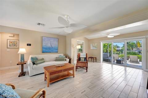 1540 Curlew Ave, Naples FL - photo 9 of 37