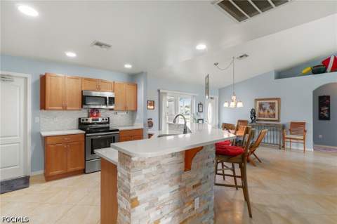 2837 NW 27th Pl, Cape Coral FL - photo 11 of 26