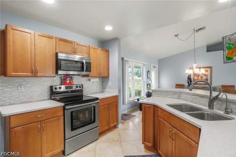 2837 NW 27th Pl, Cape Coral FL - photo 12 of 26