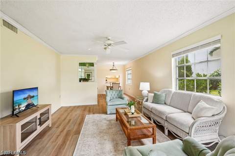 315 Saint Andrews Blvd D5, Naples FL - photo 11 of 38