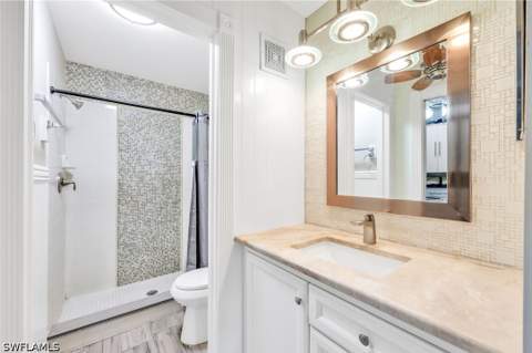 5767 Deauville Cir D301, Naples FL - photo 9 of 14