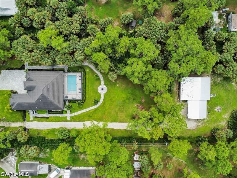 5 bedroom SingleFamilyResidence at 855 1st St NW, Golden Gate Estates, Naples — photo 3
