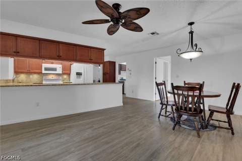 1381 N Brandywine Cir, Fort Myers FL - photo 6 of 41