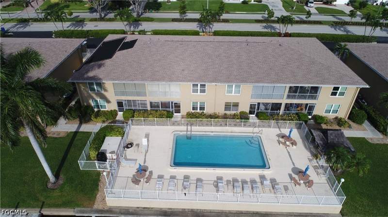 2 bedroom Condominium at 4417 Country Club Blvd B7, Manatee Bay Condo, Cape Coral — photo 3