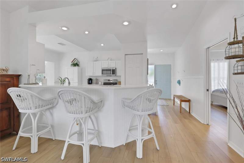 3 bedroom Condominium at 680 Wiggins Lake Dr 202, Wiggins Lakes And Preserves, Naples — photo 4