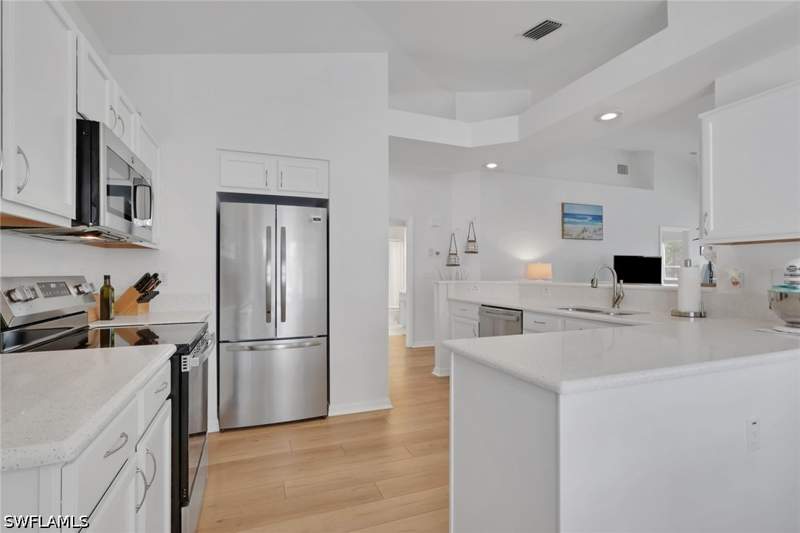 3 bedroom Condominium at 680 Wiggins Lake Dr 202, Wiggins Lakes And Preserves, Naples — photo 5