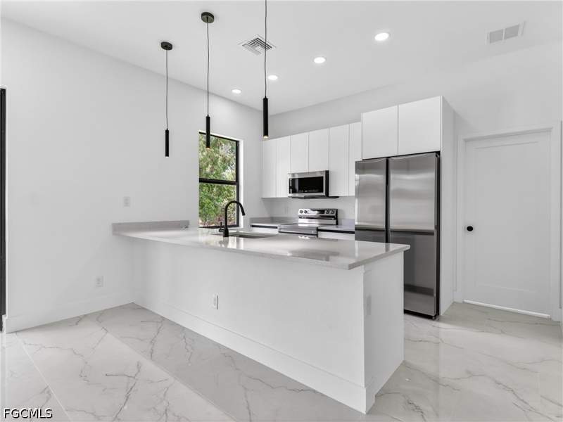 3 bedroom SingleFamilyResidence at 792 Bell Blvd S, Lehigh Acres, Lehigh Acres — photo 5