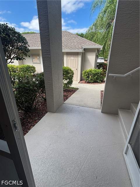 10225 Bismark Palm Way 1614, Fort Myers FL - photo 15 of 47