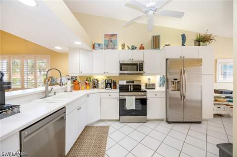 6650 Beach Resort Dr 16, Naples FL - photo 8 of 28