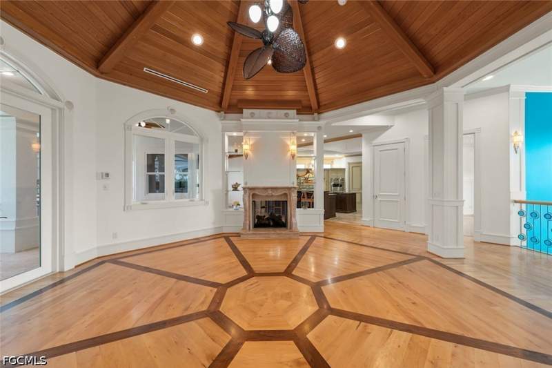 4 bedroom SingleFamilyResidence at 4725 Rue Belle Mer, Chateaux Sur Mer Unrec, Sanibel — photo 5