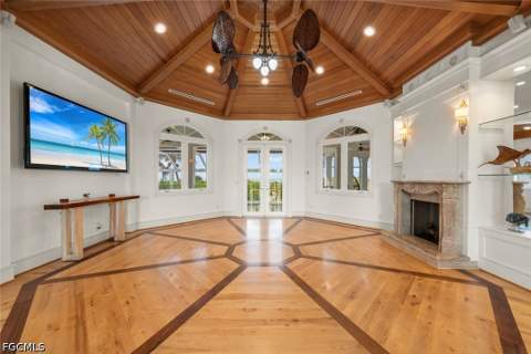 4725 Rue Belle Mer, Sanibel FL - photo 6 of 42