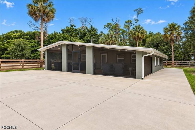 3 bedroom SingleFamilyResidence at 17671 Palm Creek Dr, North Fort Myers, North Fort Myers — photo 4