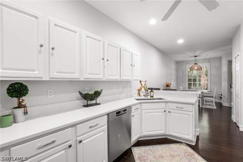2210 Arielle Dr 1108, Naples FL - photo 10 of 38