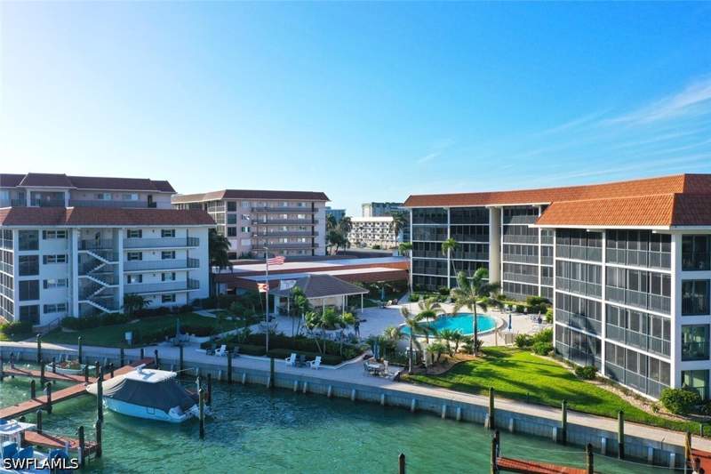 2 bedroom Condominium at 222 Harbour Dr 114, Commodore Club, Naples — photo 5
