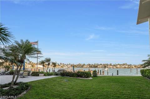 222 Harbour Dr 114, Naples FL - photo 8 of 47