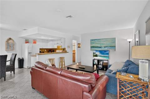 3177 Woodside Ave, Naples FL - photo 10 of 49