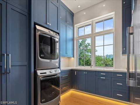 7409 Bay Colony Dr, Naples FL - photo 17 of 44