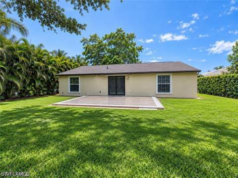 533 Landmark Dr, Naples FL - photo 7 of 20