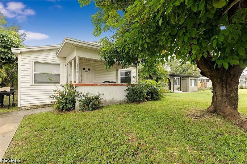 3 bedroom SingleFamilyResidence at 1718 Sunset Pl, Foleys Highland Park, Fort Myers — photo 1