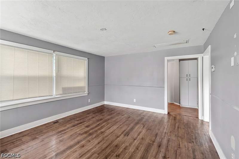 3 bedroom SingleFamilyResidence at 1718 Sunset Pl, Foleys Highland Park, Fort Myers — photo 5