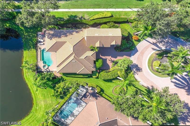 4 bedroom SingleFamilyResidence at 8752 Muirfield Dr, Muirfield At The Marsh, Naples — photo 5