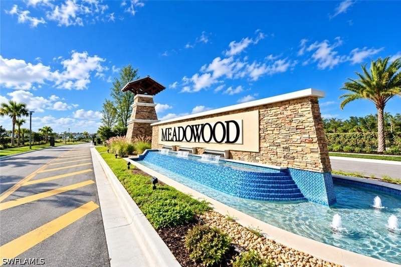 3 bedroom Townhouse at 15449 Wildflower Cir, Meadowood, Naples — photo 2
