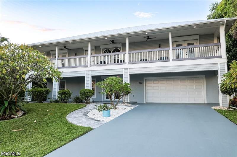 3 bedroom SingleFamilyResidence at 647 Coral Dr, Cape Coral, Cape Coral — photo 4