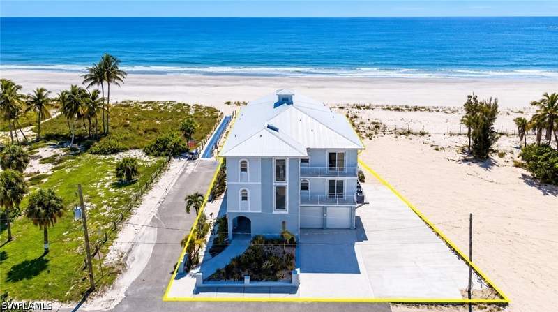 6 bedroom SingleFamilyResidence at 61 Mango St, Seagrape, Fort Myers Beach — photo 2